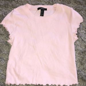 Cropped pink t-shirt!! 🌸